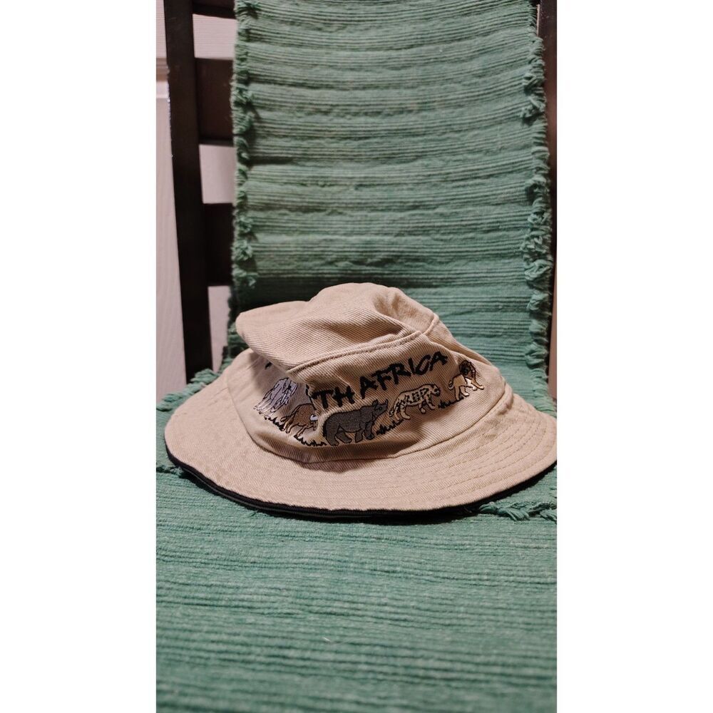 Exploring Africa Animal Embroidered‎ Beige Medium Safari Hat